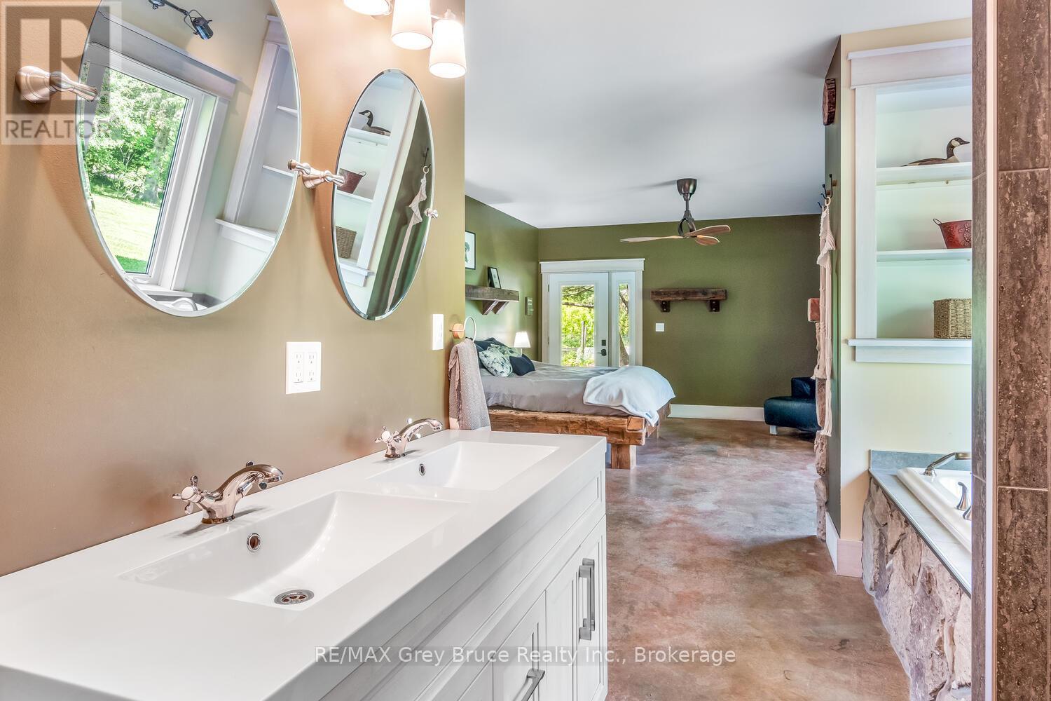 62 Cape Hurd Road, Northern Bruce Peninsula, Ontario  N0H 2R0 - Photo 19 - X12809418