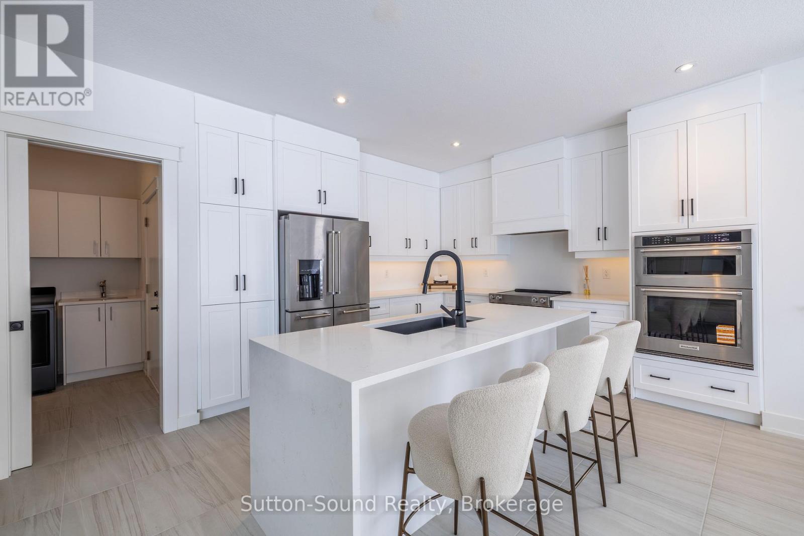 116 Laurens Lane, Georgian Bluffs, Ontario  N0H 1S0 - Photo 15 - X12811350