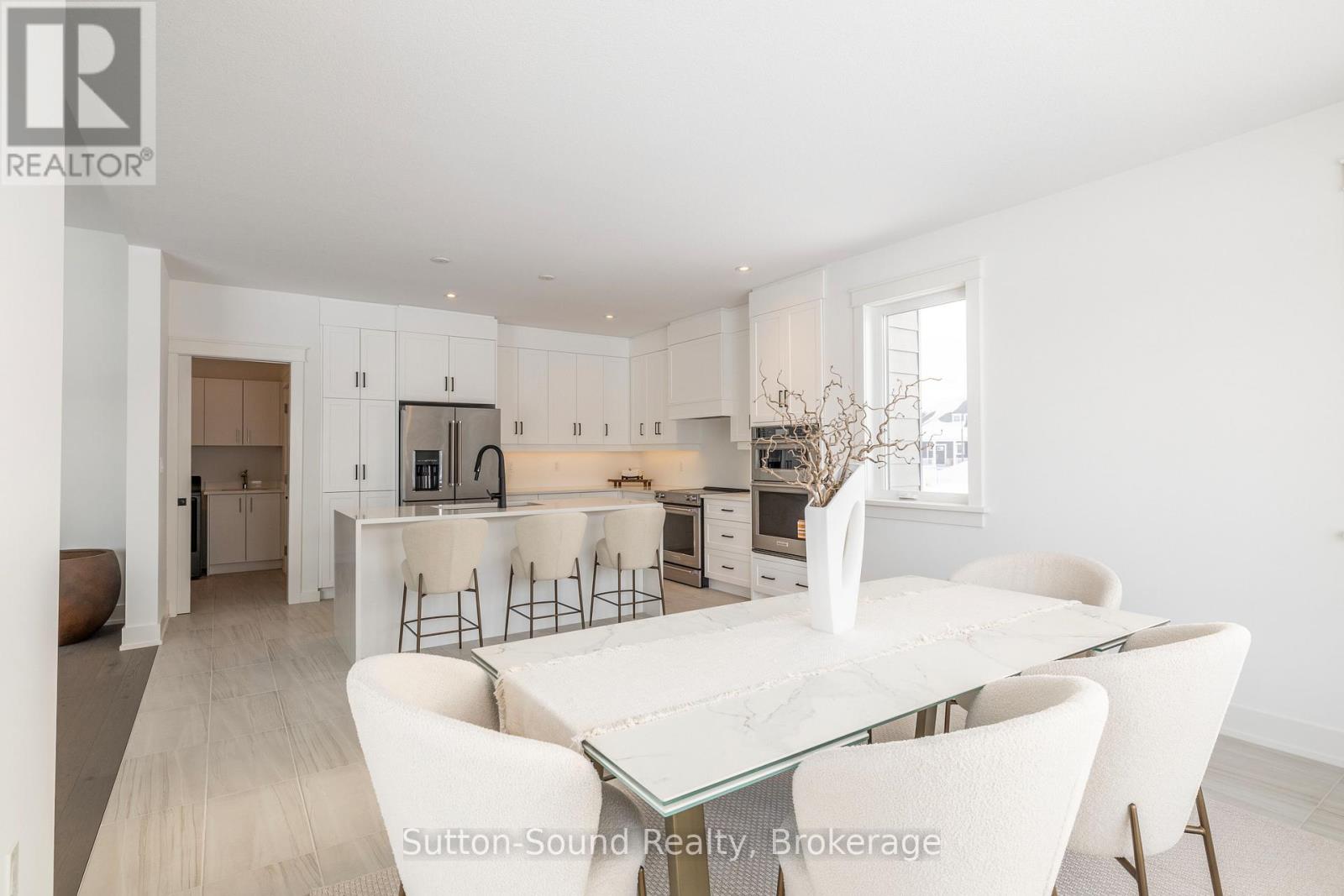 116 Laurens Lane, Georgian Bluffs, Ontario  N0H 1S0 - Photo 16 - X12811350