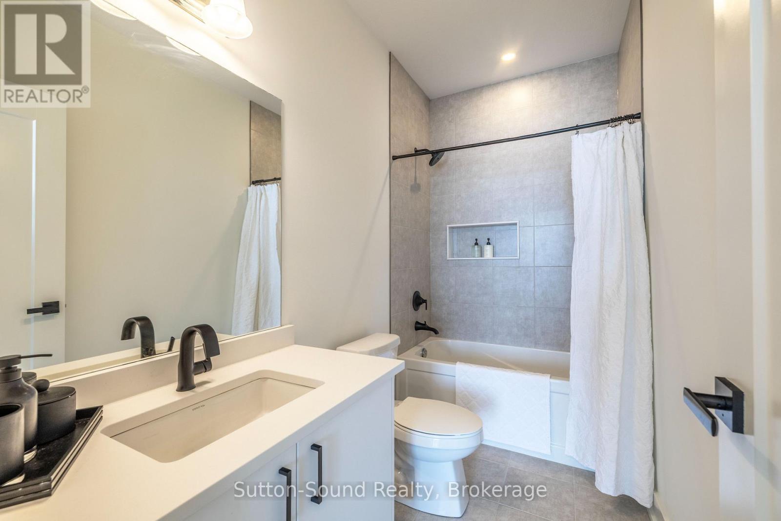 116 Laurens Lane, Georgian Bluffs, Ontario  N0H 1S0 - Photo 29 - X12811350