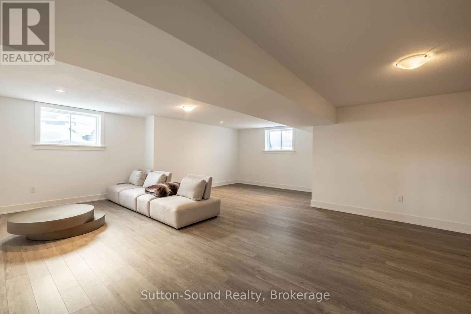 116 Laurens Lane, Georgian Bluffs, Ontario  N0H 1S0 - Photo 32 - X12811350