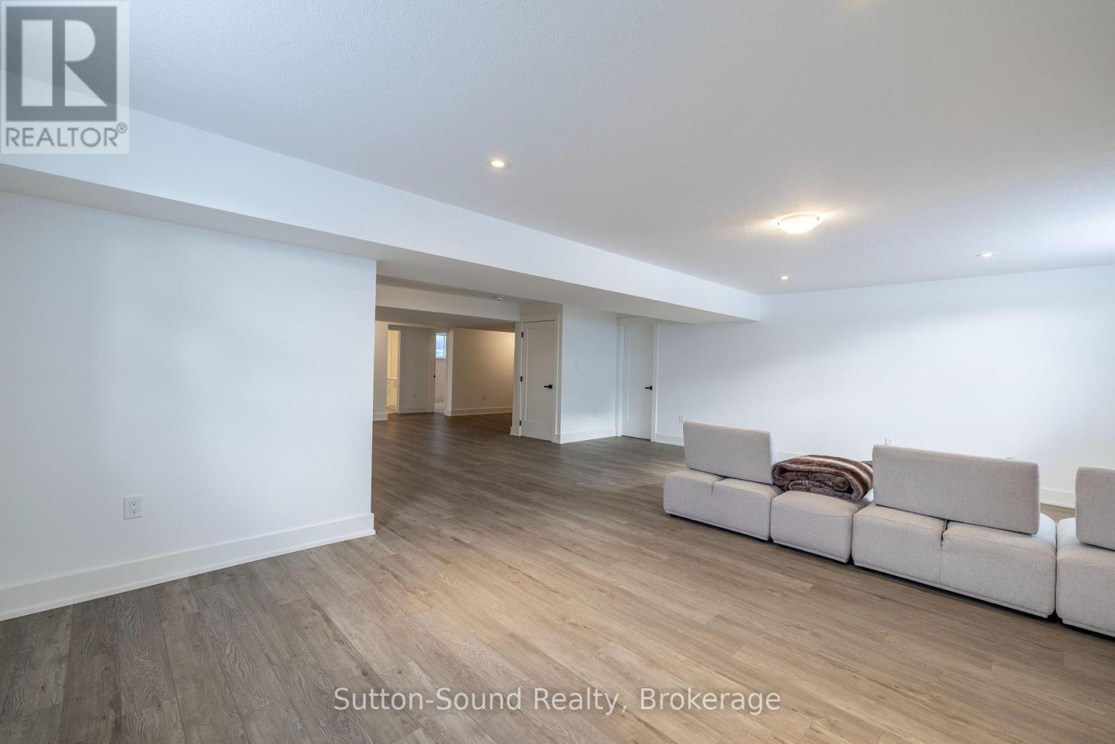 116 Laurens Lane, Georgian Bluffs, Ontario  N0H 1S0 - Photo 33 - X12811350