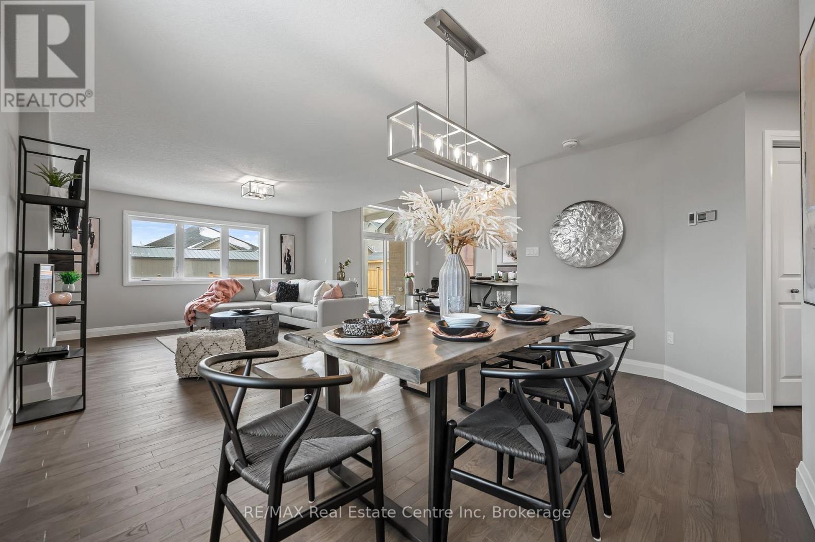 190 Bridge Crescent, Minto, Ontario  N0G 2P0 - Photo 4 - X12817192