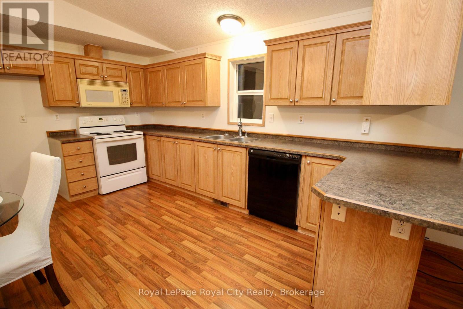 6 Olympia Avenue, Puslinch, Ontario  N0B 2C0 - Photo 18 - X12818200