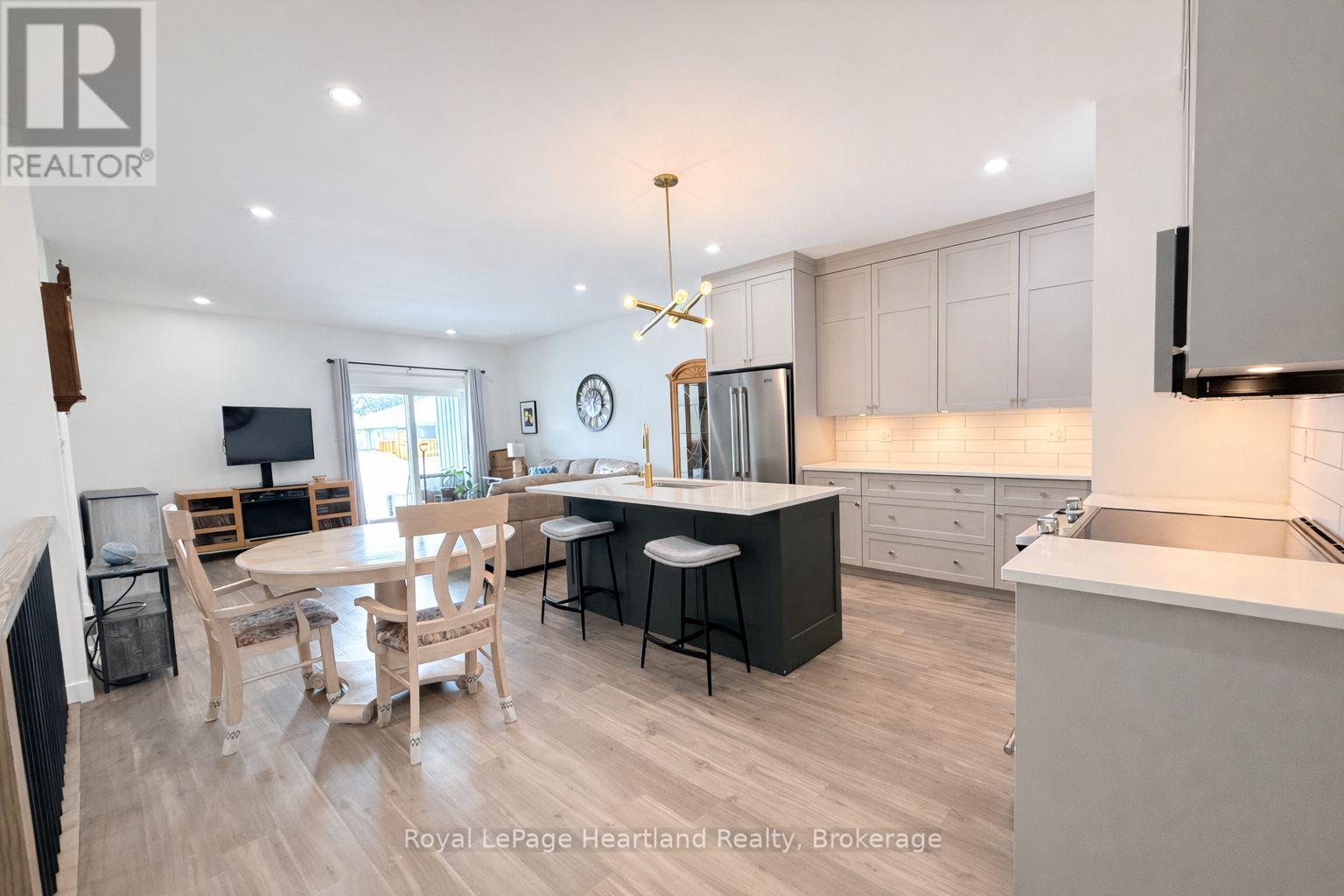 20 Silver Creek Road, Huron East, Ontario  N0K 1W0 - Photo 6 - X12821118
