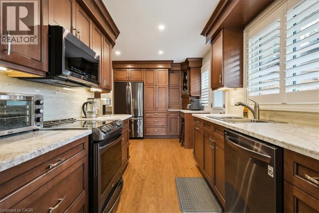2033 Saxon Road, Oakville, Ontario  L6L 2V1 - Photo 18 - 40807174