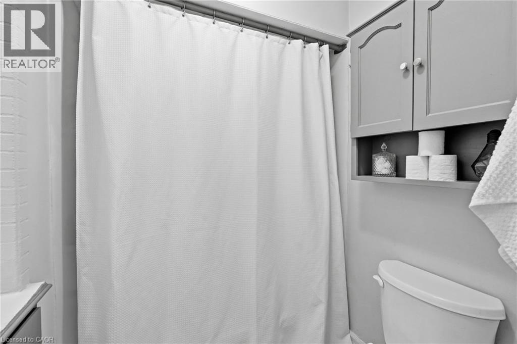 20 East 18th Street, Hamilton, Ontario  L9A 4N7 - Photo 22 - 40807735