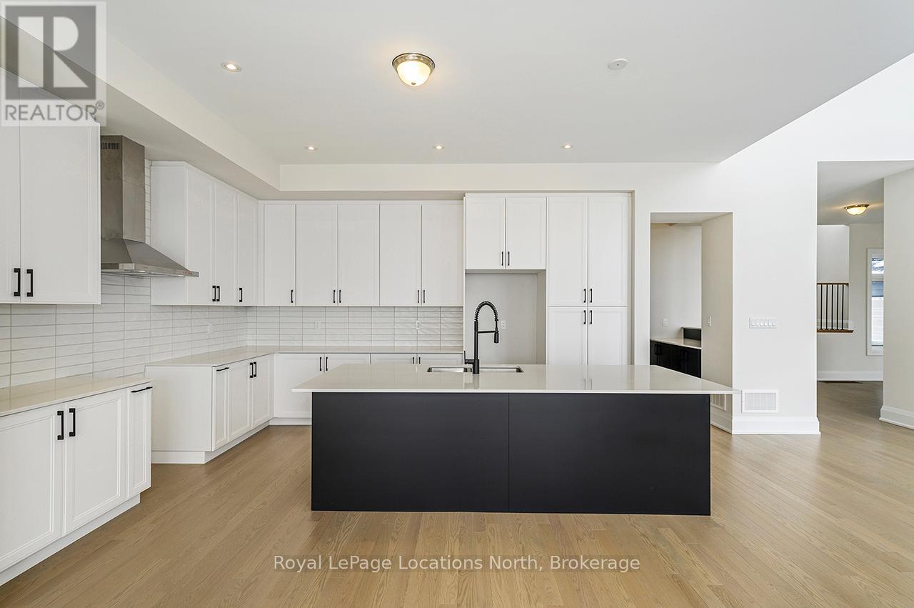 113 Clement Lane, Blue Mountains, Ontario  N0H 1J0 - Photo 11 - X12824812