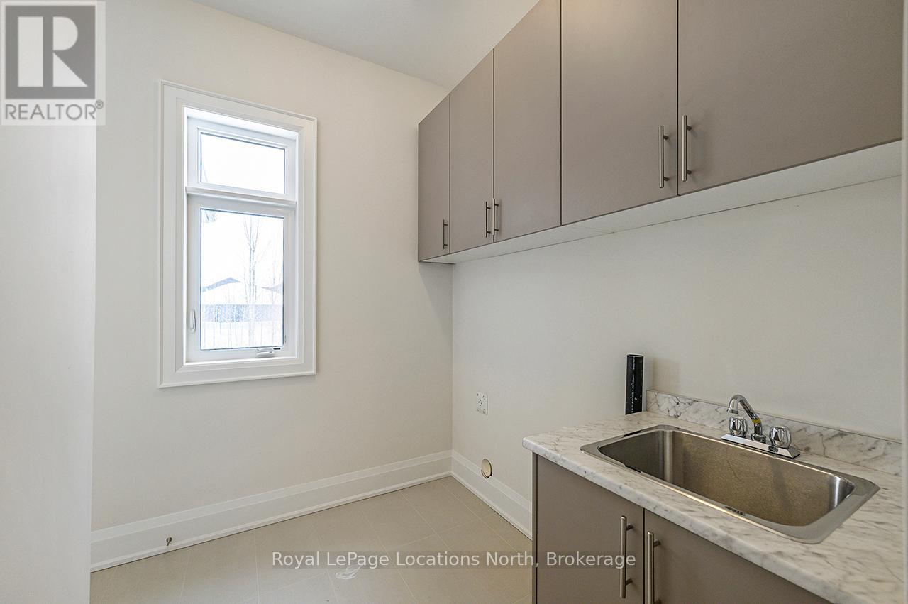 113 Clement Lane, Blue Mountains, Ontario  N0H 1J0 - Photo 18 - X12824812