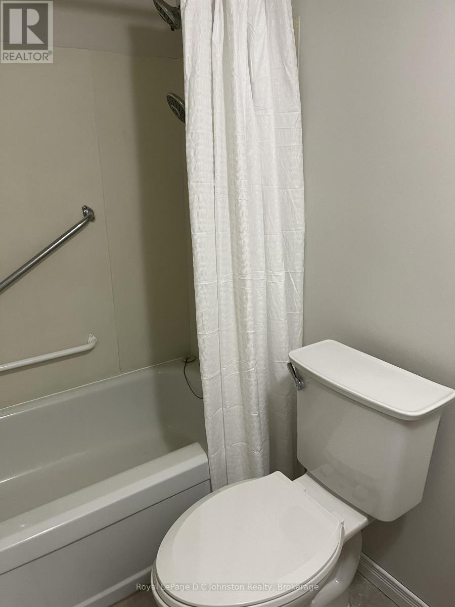 306 - 229 Adelaide Street, Saugeen Shores, Ontario  N0H 2L0 - Photo 6 - X12825770