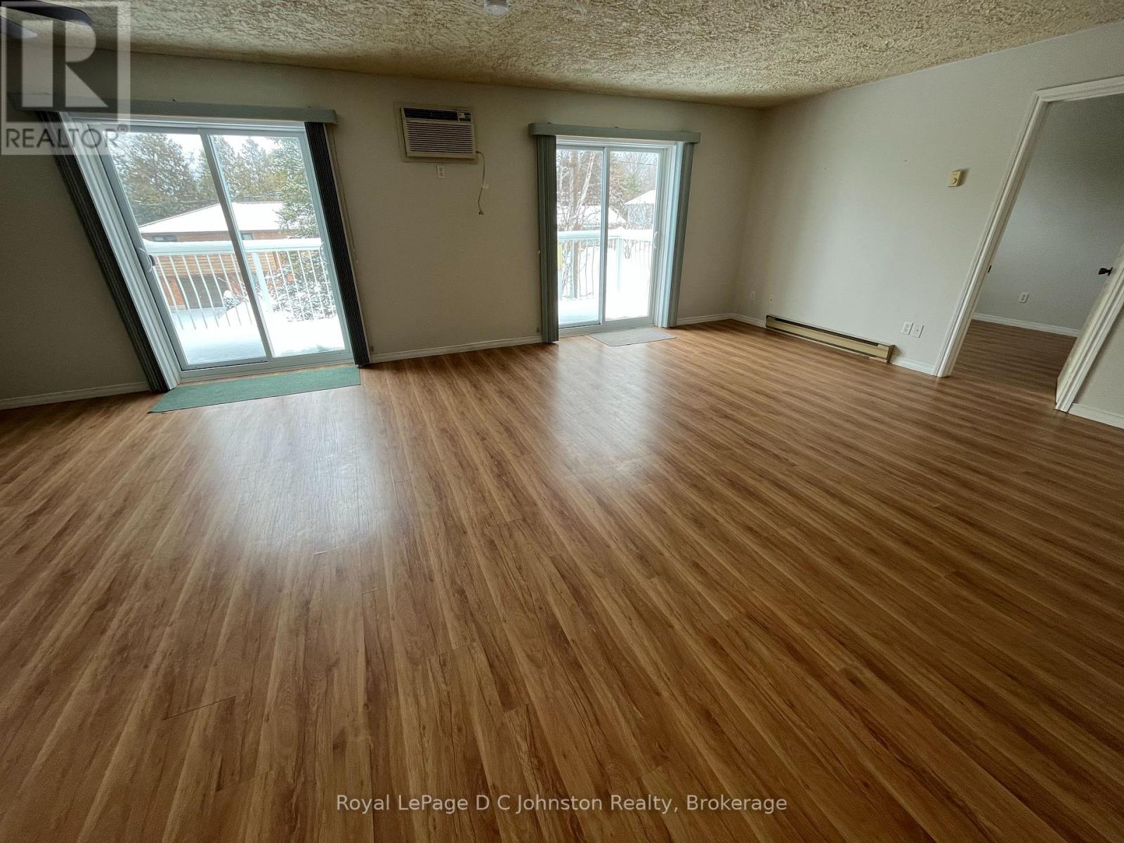 306 - 229 Adelaide Street, Saugeen Shores, Ontario  N0H 2L0 - Photo 9 - X12825770