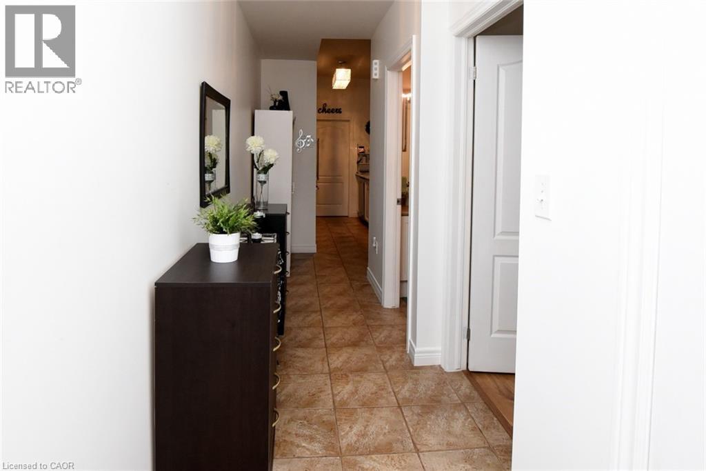 60 Natalia Avenue Unit# 2, Mount Hope, Ontario  L0R 1W0 - Photo 3 - 40804103