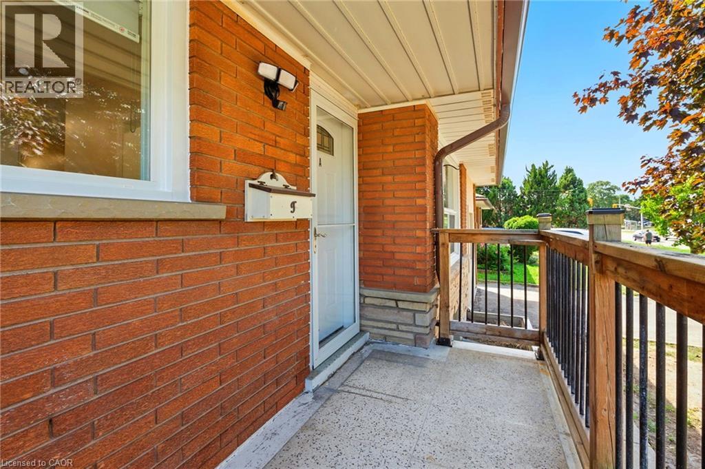 929 Upper Ottawa Street, Hamilton, Ontario  L8T 3V6 - Photo 2 - 40807942