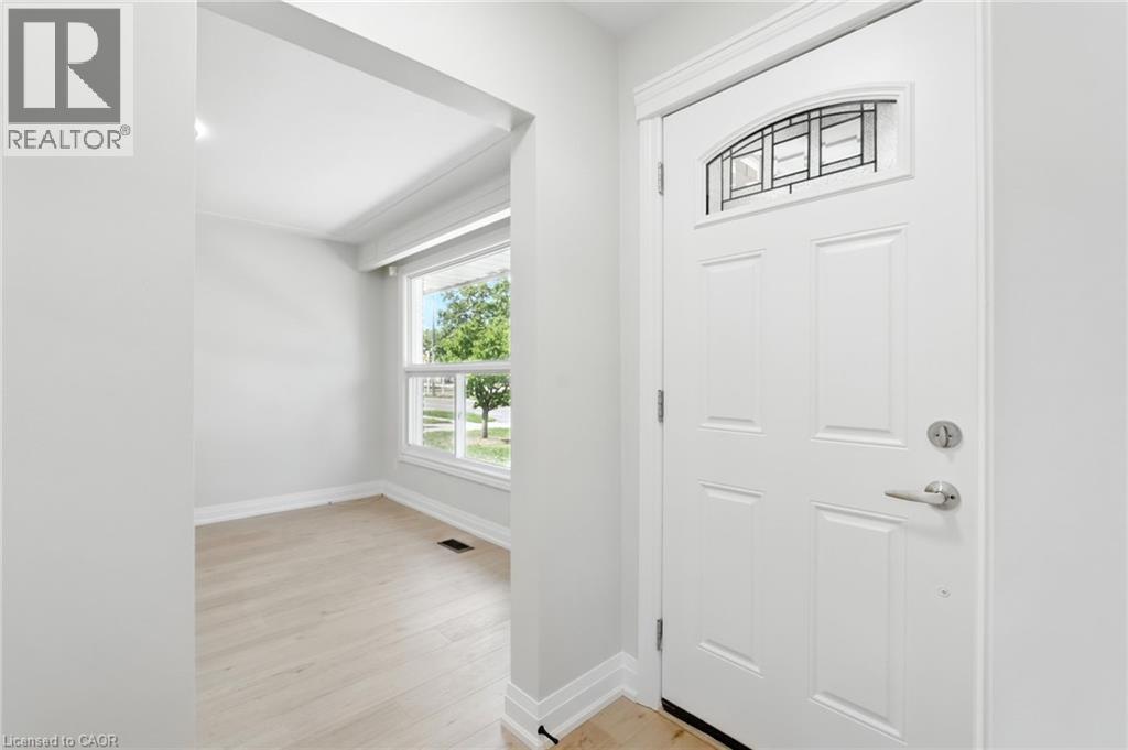 929 Upper Ottawa Street, Hamilton, Ontario  L8T 3V6 - Photo 3 - 40808036