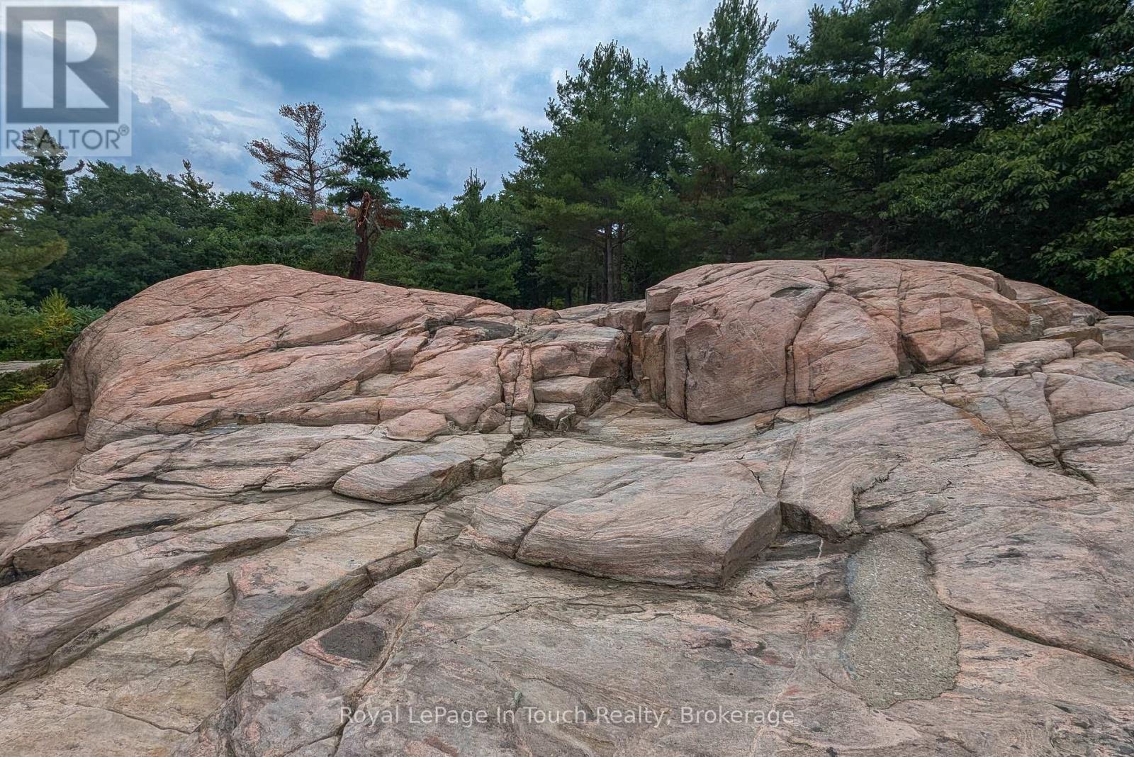 1878 Island 1040, Georgian Bay, Ontario  P0E 1E0 - Photo 11 - X12828292