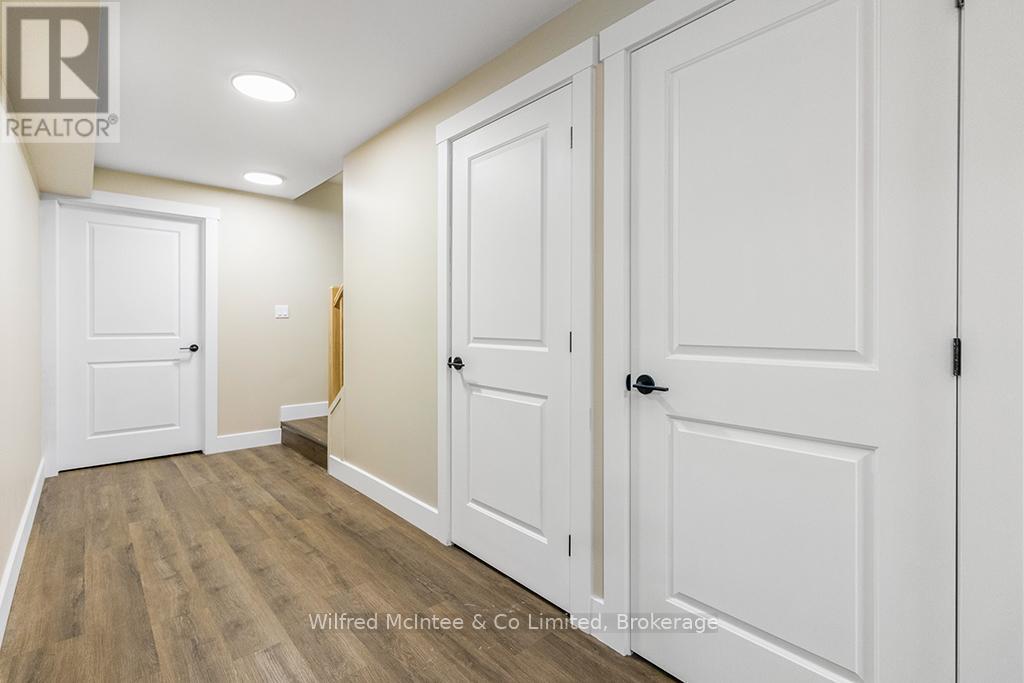 225 Saugeen Street, Saugeen Shores, Ontario  N0H 2L0 - Photo 31 - X12828372