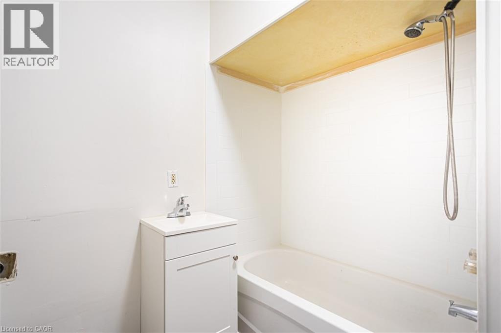 2712 Upper James Street, Mount Hope, Ontario  L0R 1W0 - Photo 24 - 40807563