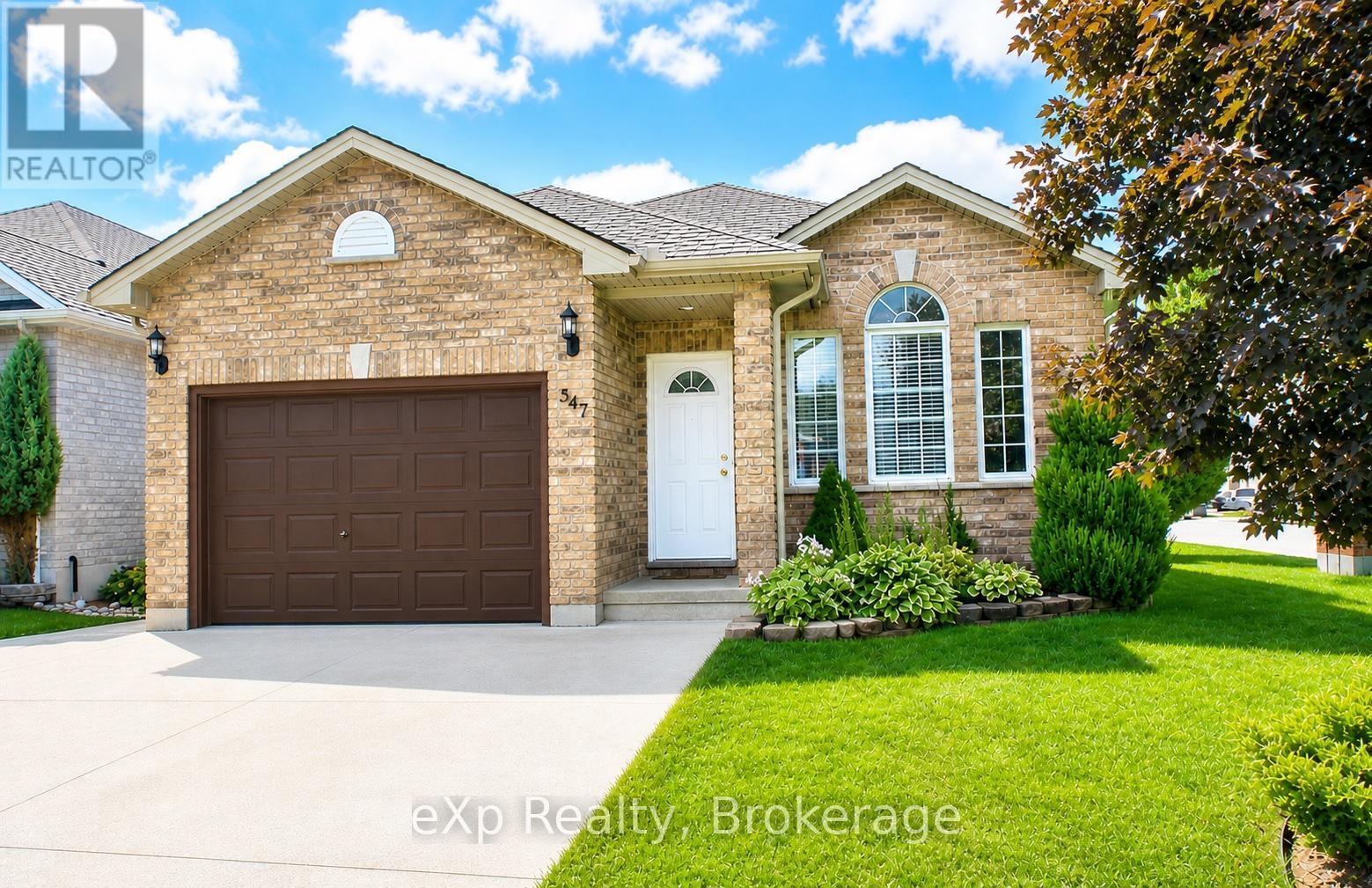 547 Forest Creek Place, London East, Ontario  N5Y 5T7 - Photo 2 - X12829654