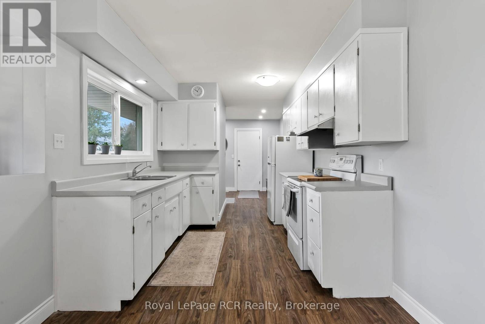 315 2nd Street, Hanover, Ontario  N4N 1A4 - Photo 11 - X12831532