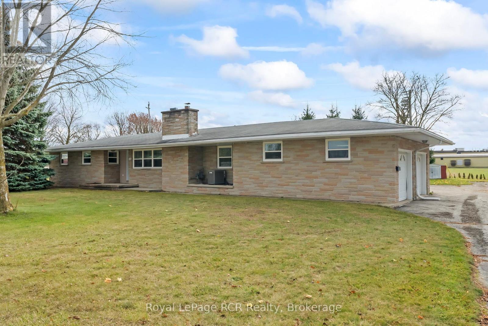 315 2nd Street, Hanover, Ontario  N4N 1A4 - Photo 3 - X12831532