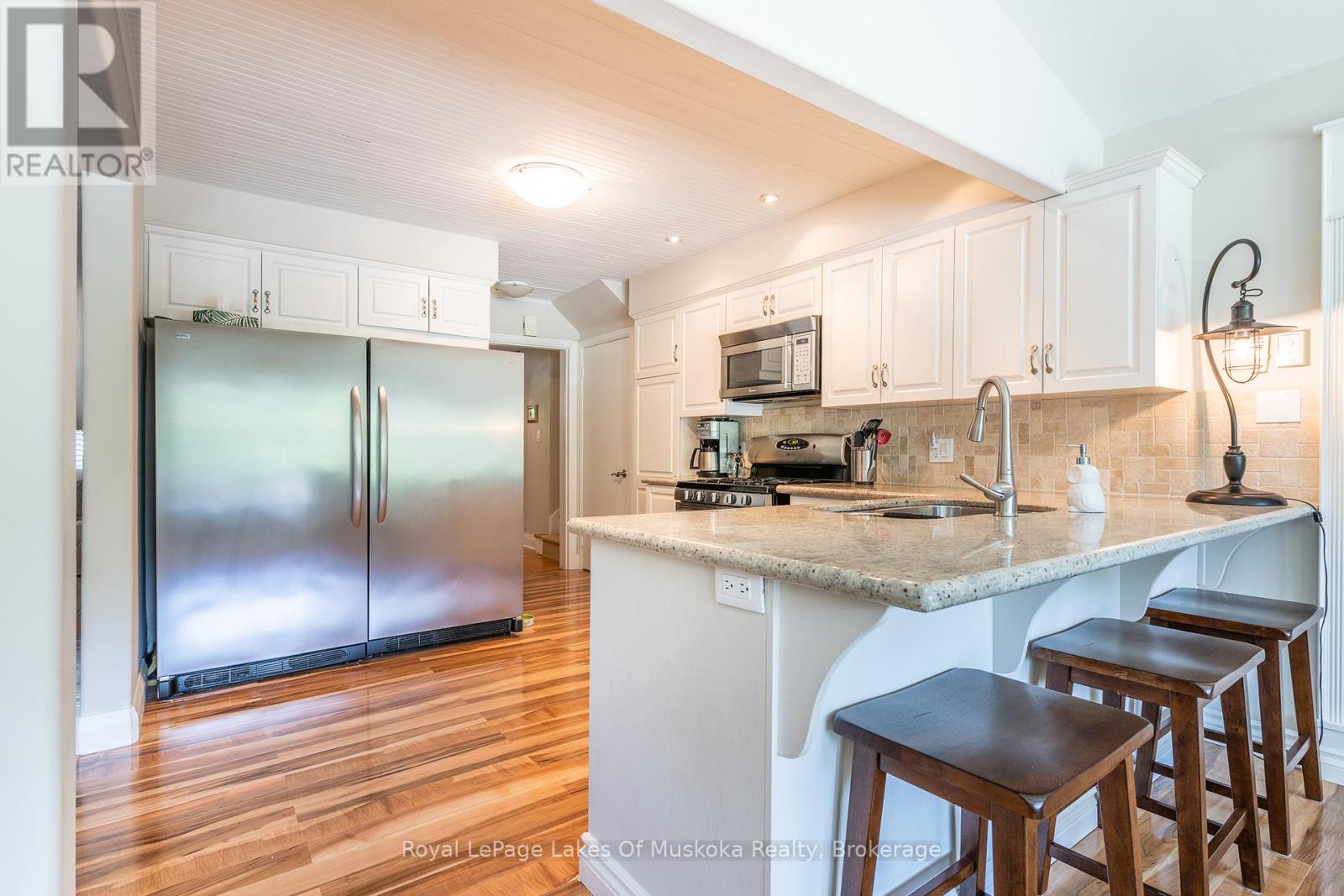 9 Mountview Avenue, Huntsville, Ontario  P1H 1G8 - Photo 17 - X12835352