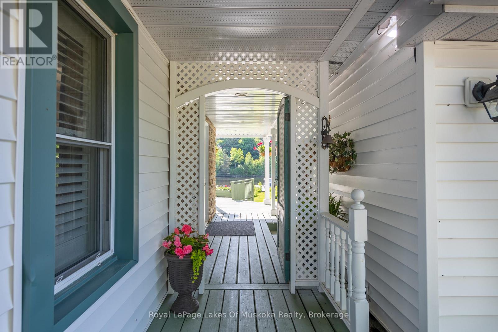 9 Mountview Avenue, Huntsville, Ontario  P1H 1G8 - Photo 33 - X12835352