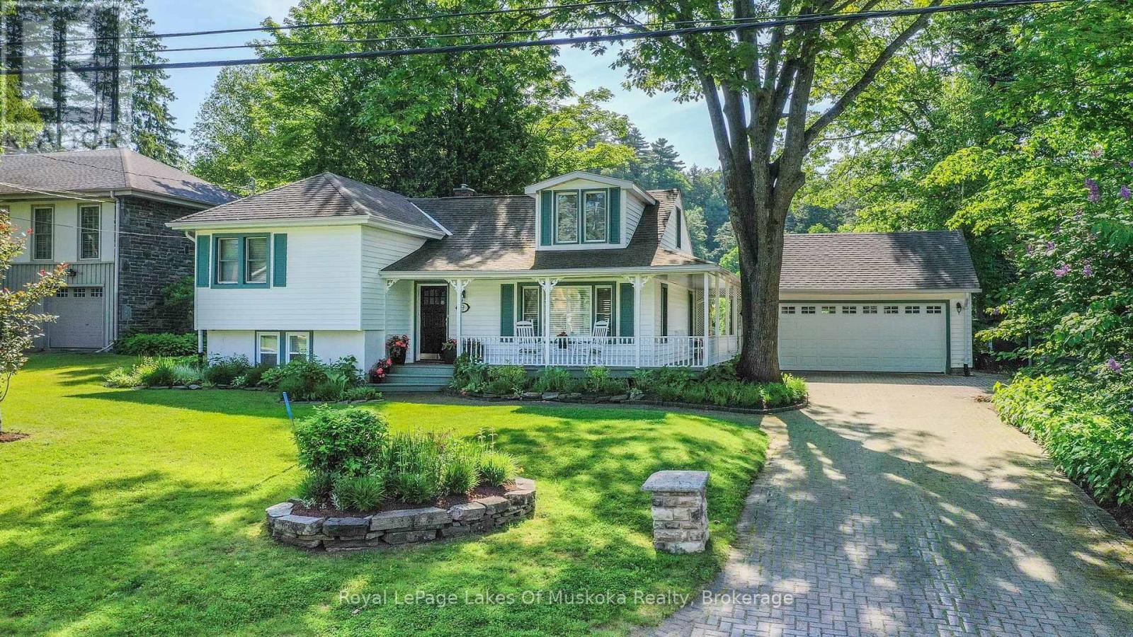 9 Mountview Avenue, Huntsville, Ontario  P1H 1G8 - Photo 8 - X12835352