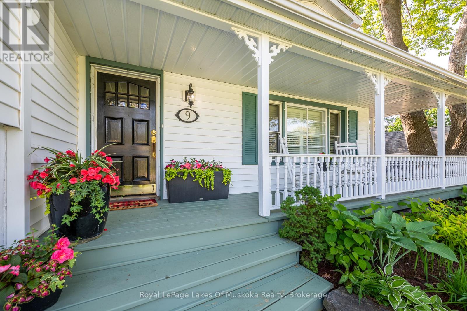 9 Mountview Avenue, Huntsville, Ontario  P1H 1G8 - Photo 9 - X12835352