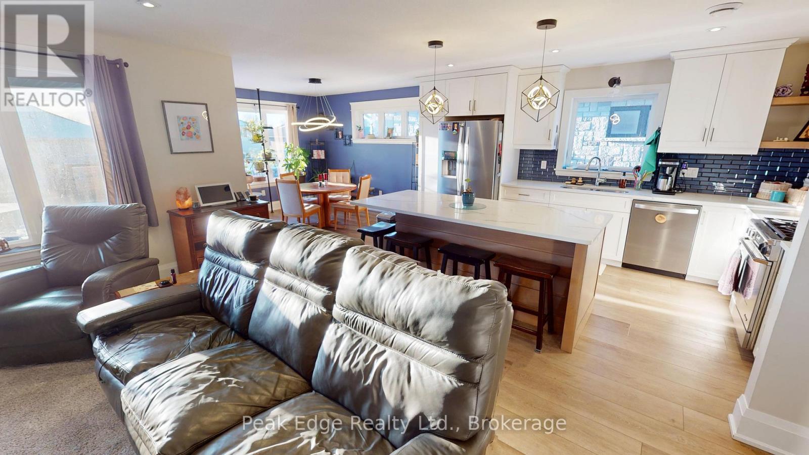 196 17th Avenue A Avenue, Hanover, Ontario  N4N 0B5 - Photo 17 - X12836538