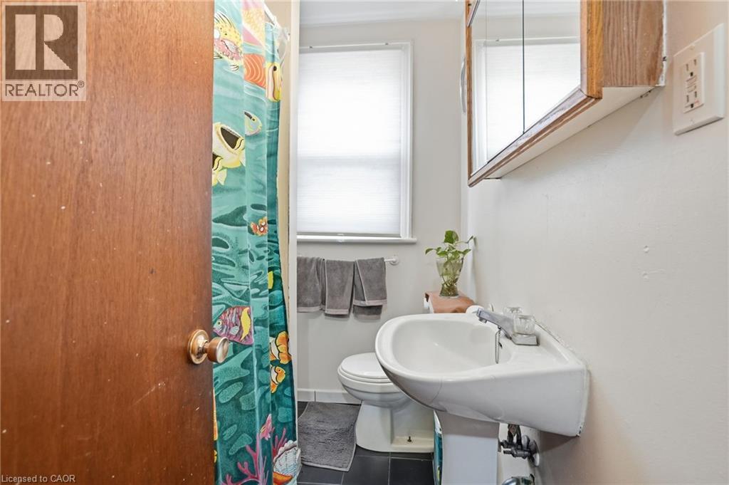 68 Gage Avenue S, Hamilton, Ontario  L8M 3C9 - Photo 12 - 40800735