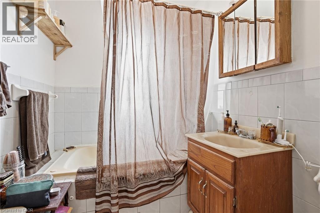 68 Gage Avenue S, Hamilton, Ontario  L8M 3C9 - Photo 6 - 40800735