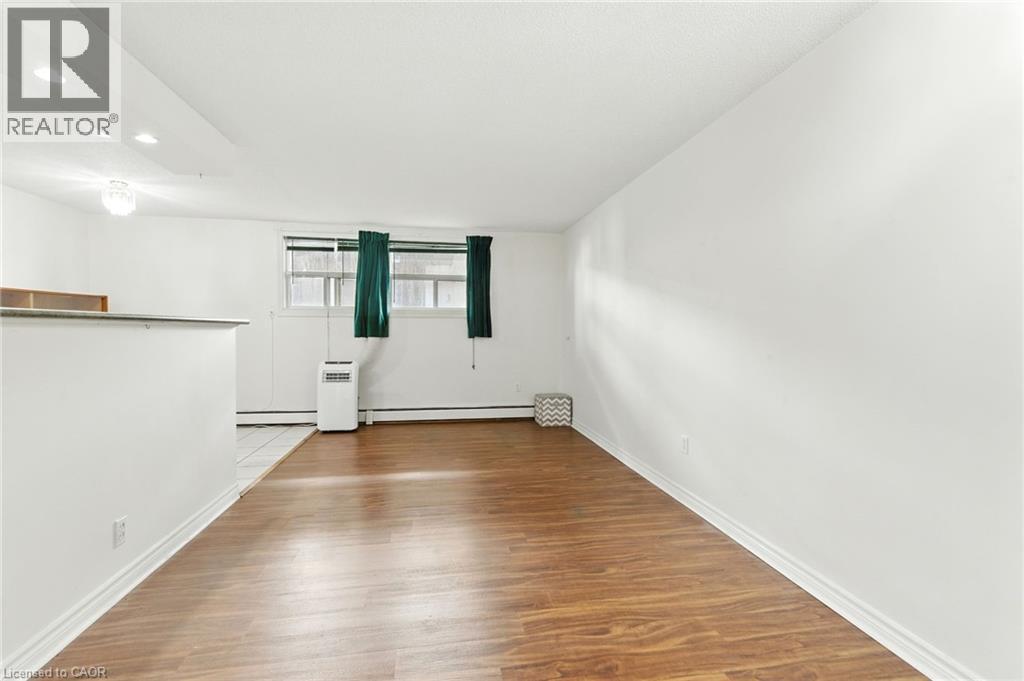 264 Oakdale Avenue Unit# 102, St. Catharines, Ontario  L2P 2K4 - Photo 5 - 40809060