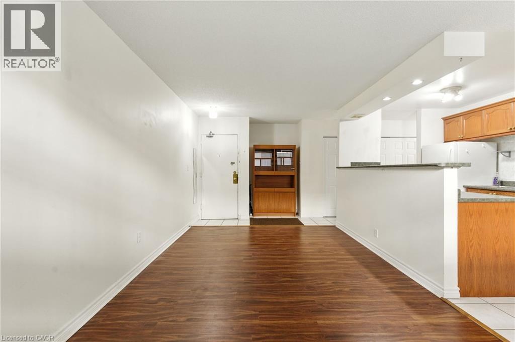 264 Oakdale Avenue Unit# 102, St. Catharines, Ontario  L2P 2K4 - Photo 6 - 40809060