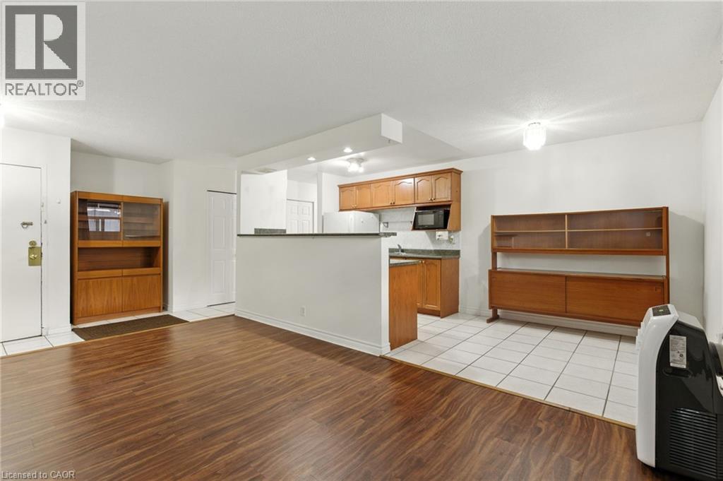 264 Oakdale Avenue Unit# 102, St. Catharines, Ontario  L2P 2K4 - Photo 7 - 40809060