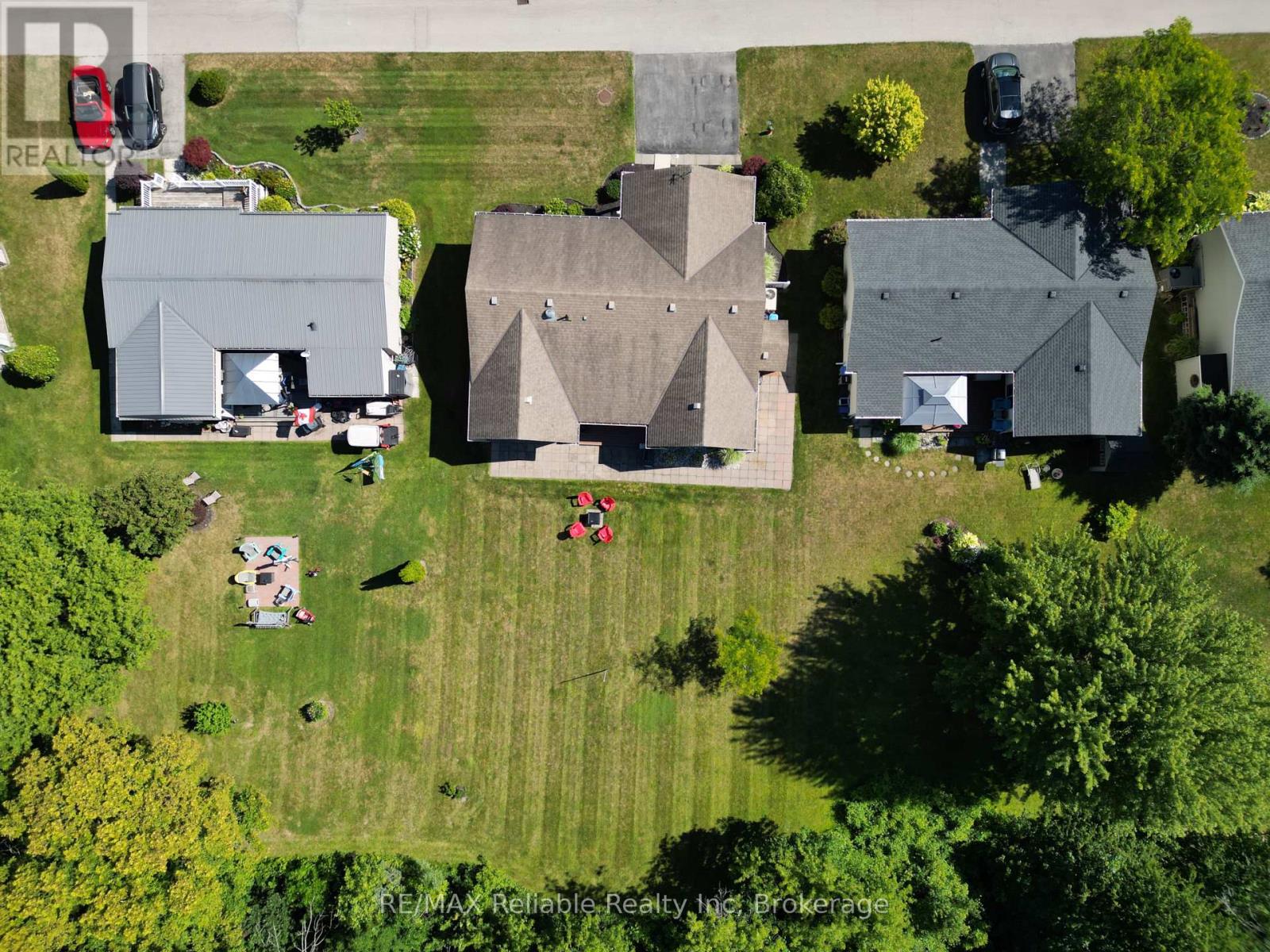 347 Shannon Boulevard, South Huron, Ontario  N0M 1T0 - Photo 6 - X12849768