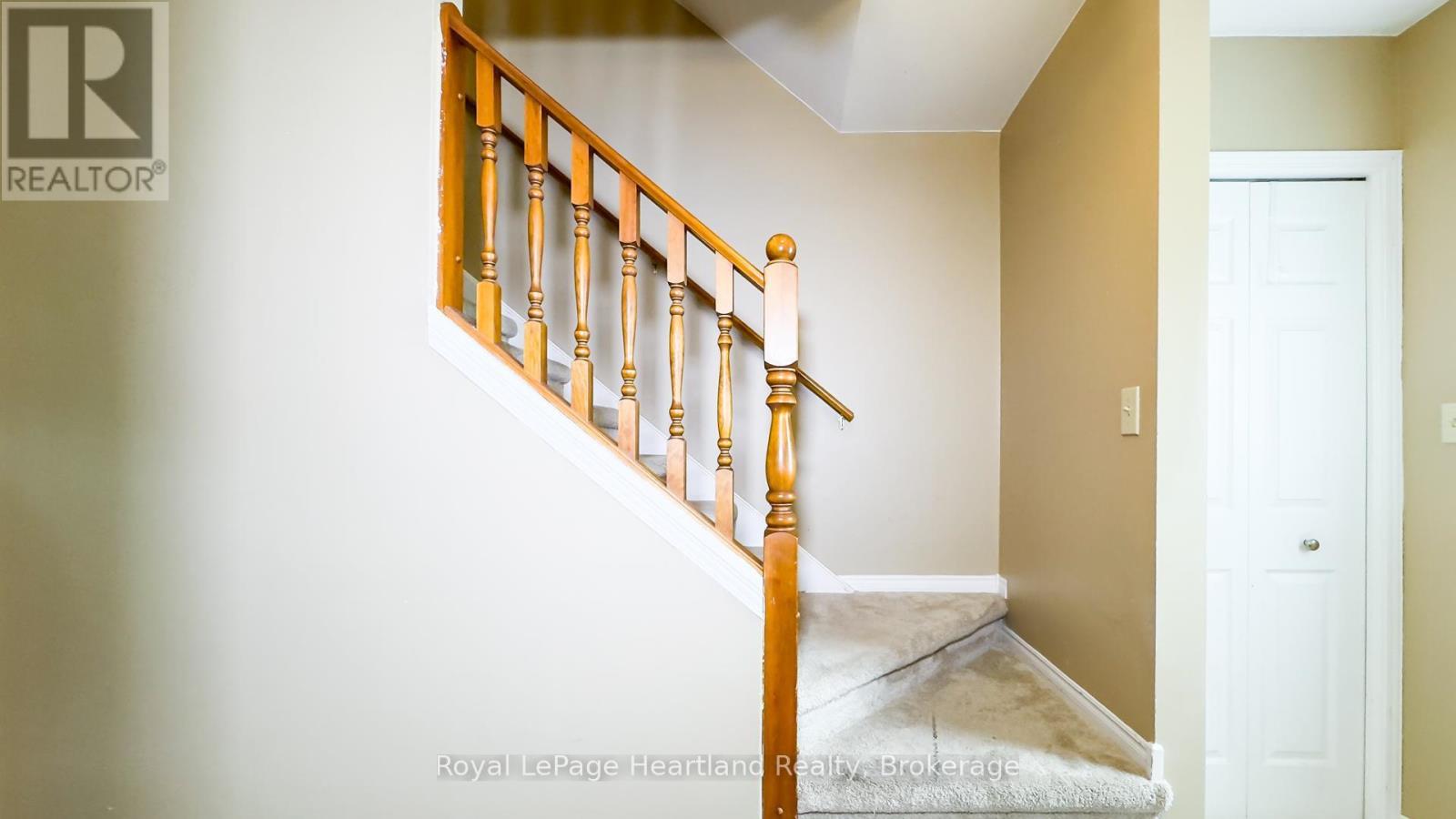 49 Wellington Street W, South Huron, Ontario  N0M 1S2 - Photo 17 - X12850586