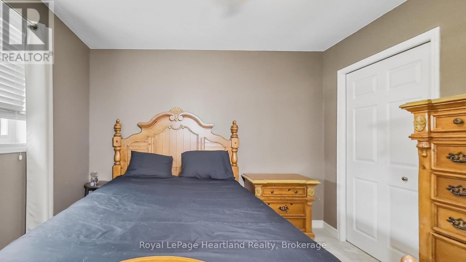 49 Wellington Street W, South Huron, Ontario  N0M 1S2 - Photo 21 - X12850586