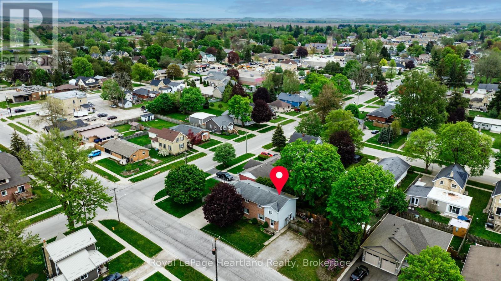 49 Wellington Street W, South Huron, Ontario  N0M 1S2 - Photo 32 - X12850586