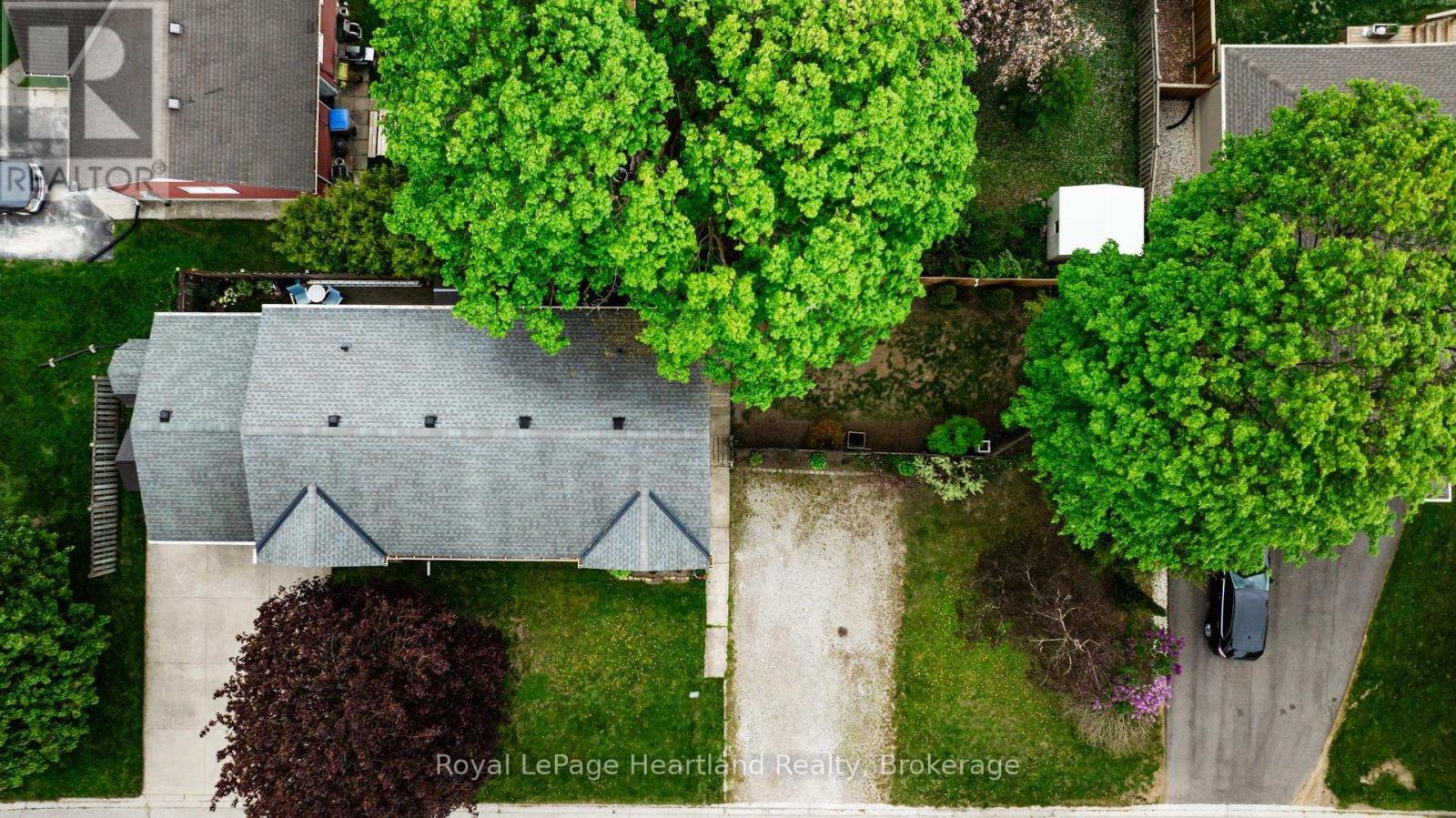 49 Wellington Street W, South Huron, Ontario  N0M 1S2 - Photo 33 - X12850586