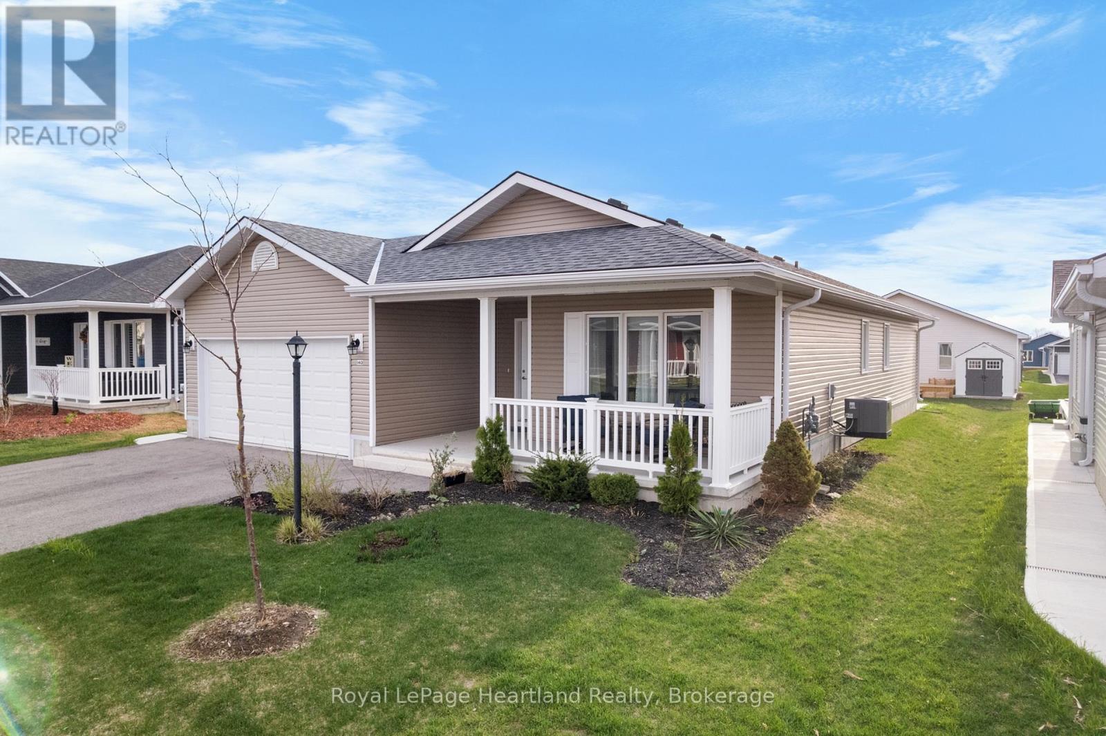 140 Lake Breeze Drive, Ashfield-Colborne-Wawanosh, Ontario  N7A 0C6 - Photo 36 - X12852846