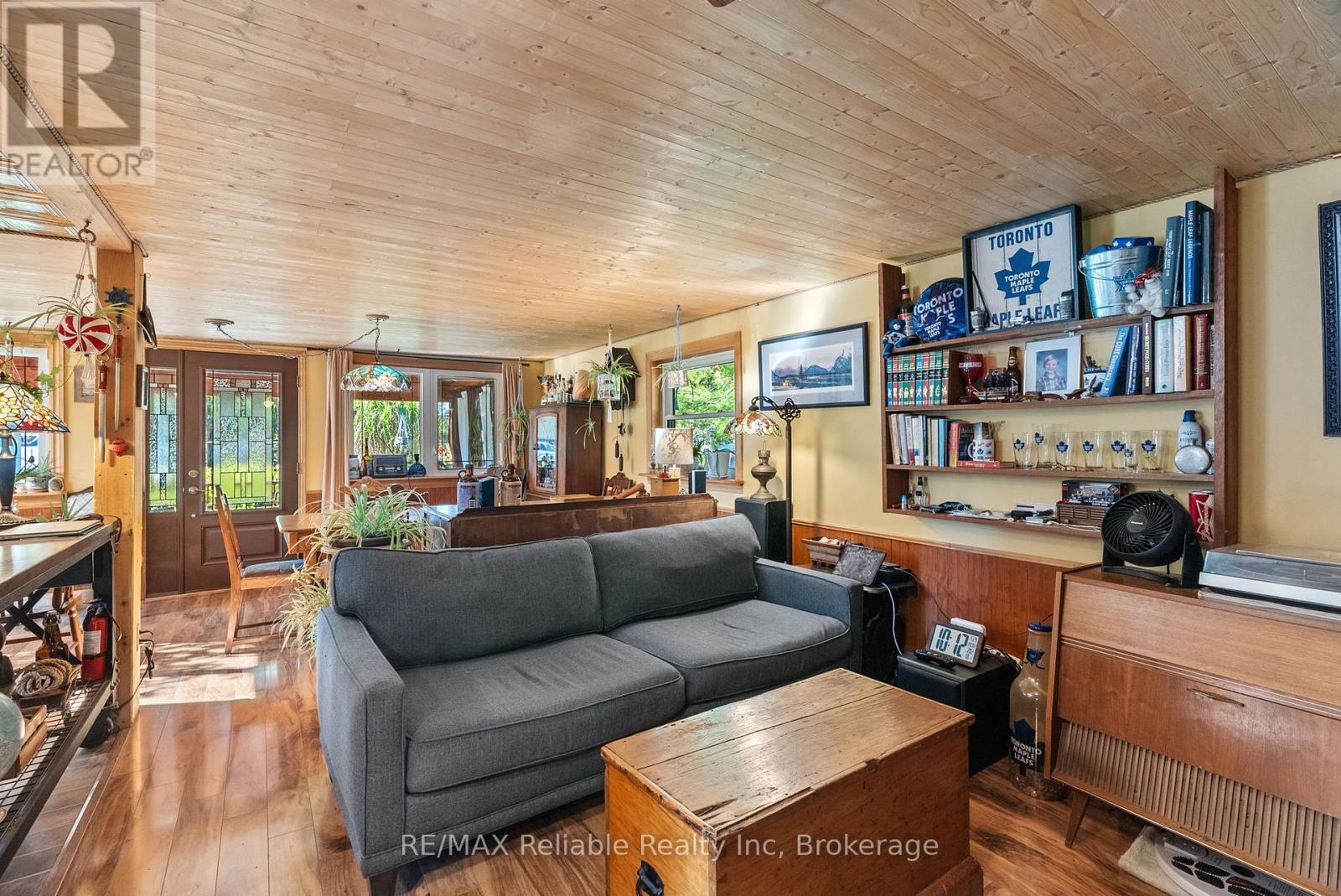 1 Mac Tavesh Street, Bluewater, Ontario  N0M 1G0 - Photo 9 - X12853010