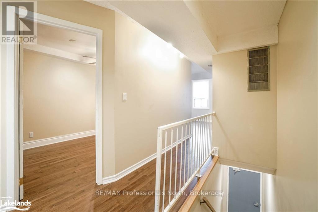 214 Gerrard Street E, Toronto, Ontario  M5A 2E6 - Photo 13 - C12853706