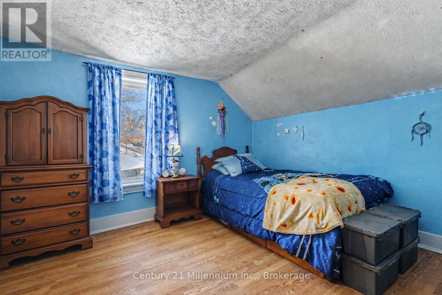15 Ellen Street, Grey Highlands, Ontario  N0C 1E0 - Photo 18 - X12853390