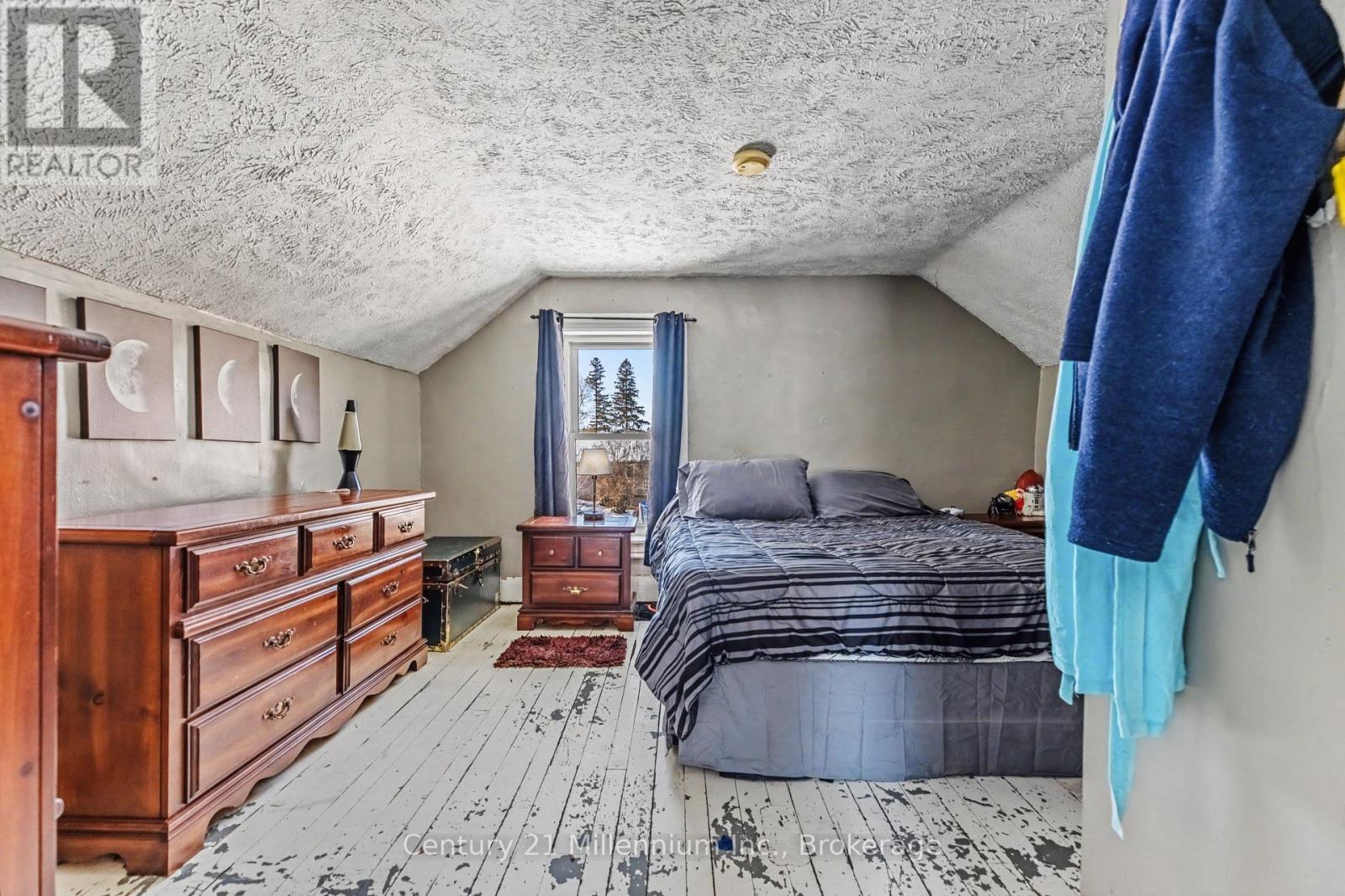 15 Ellen Street, Grey Highlands, Ontario  N0C 1E0 - Photo 20 - X12853390