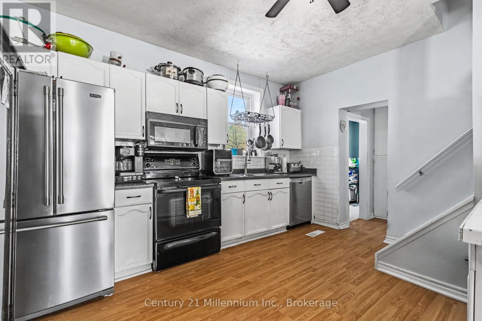 15 Ellen Street, Grey Highlands, Ontario  N0C 1E0 - Photo 7 - X12853390