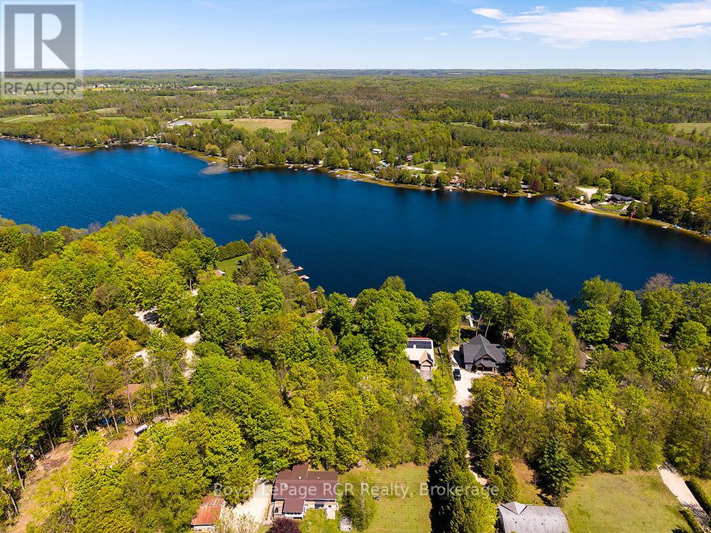 120 Mccullough Lake Drive, Chatsworth, Ontario  N0H 2V0 - Photo 2 - X12853812