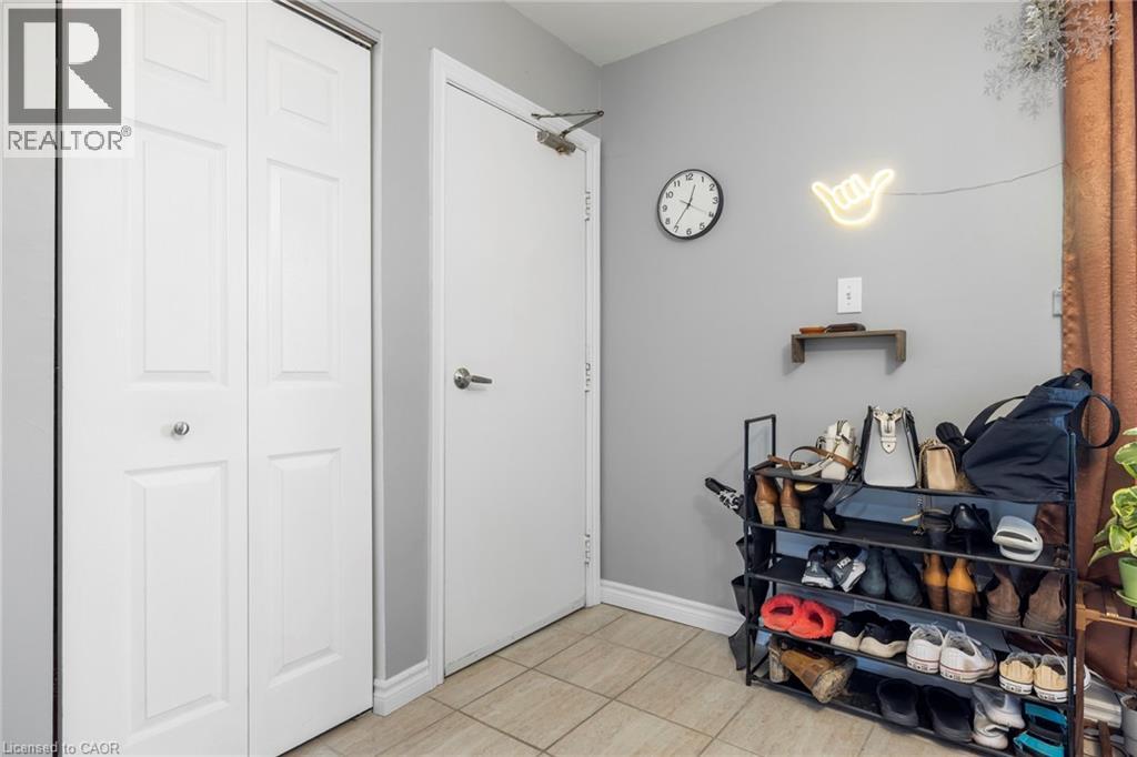 107 Horning Drive, Hamilton, Ontario  L9C 6L2 - Photo 3 - 40810434