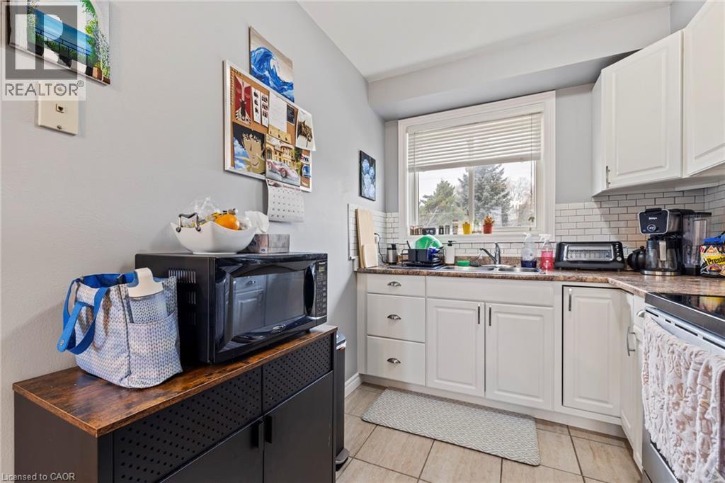 107 Horning Drive, Hamilton, Ontario  L9C 6L2 - Photo 6 - 40810434