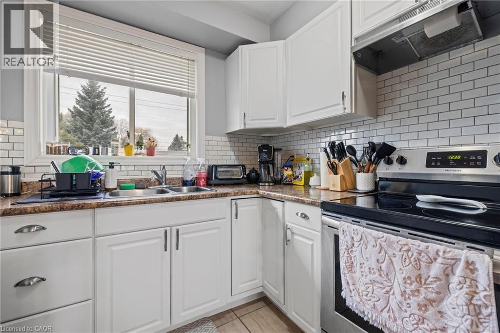 107 Horning Drive, Hamilton, Ontario  L9C 6L2 - Photo 7 - 40810434
