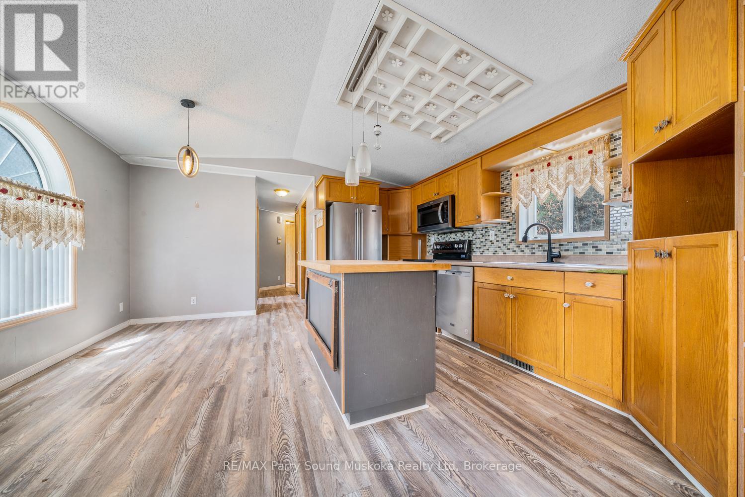 3 Little's Lane, Carling, Ontario  P0G 1G0 - Photo 16 - X12859444